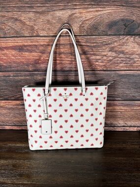 kate spade New York Perfect Heartfelt Geo Large Tote bag.